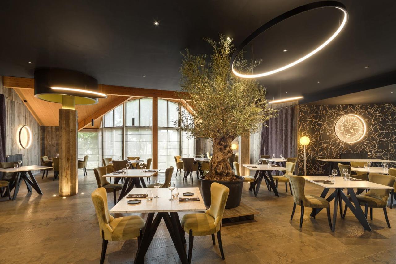 Logis Hotel Parenthese, Restaurant & Spa Chille Kültér fotó