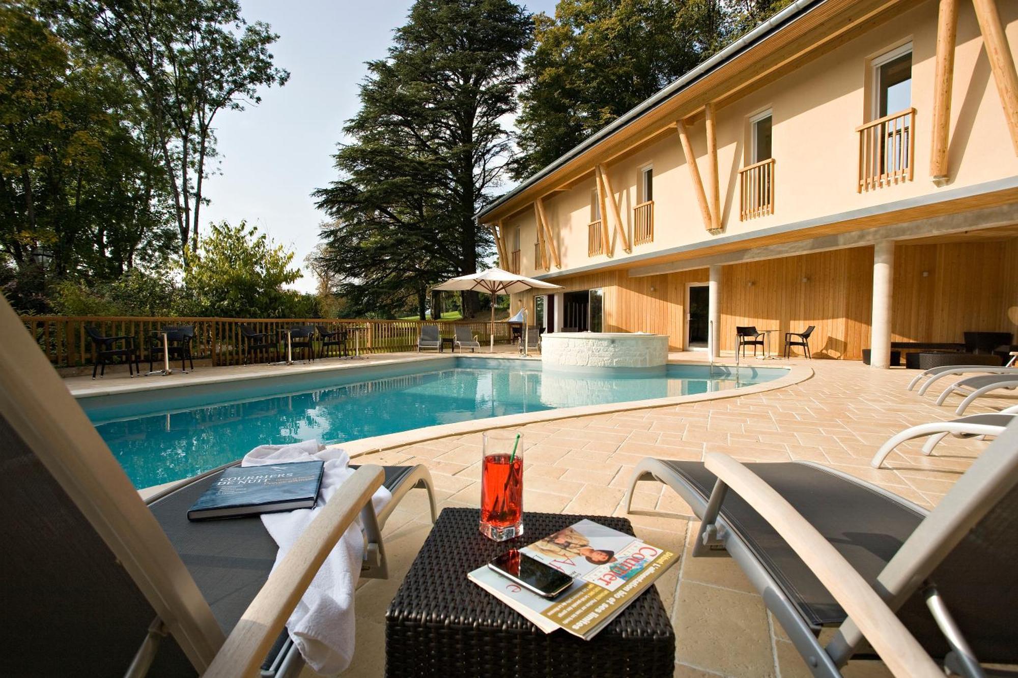 Logis Hotel Parenthese, Restaurant & Spa Chille Kültér fotó